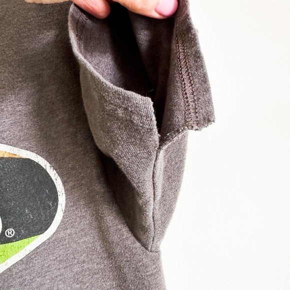 Cabela's Gray Cheektowaga NY Tee Shirt sz Small - Picture 4 of 4